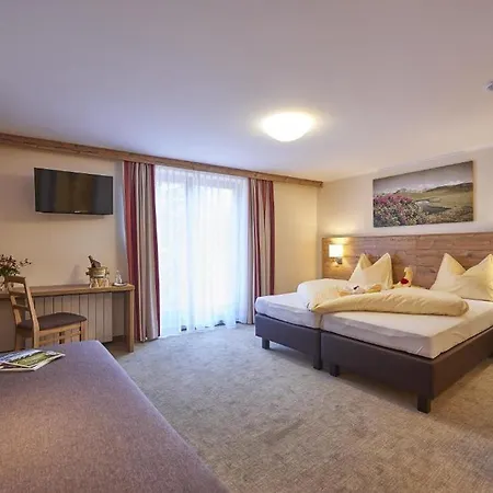 Gabi Bed and Breakfast Σάαλμπαχ-Χίντεργκλεμ
