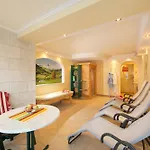Gabi Bed & Breakfast 3*