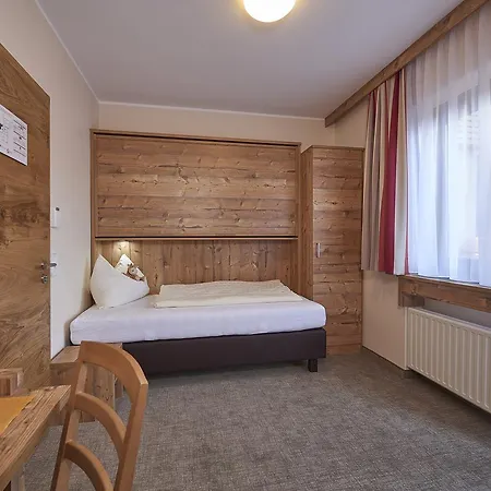 Frühstückspension Gabi 3*